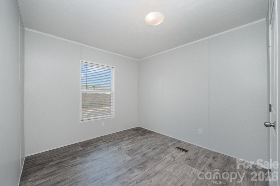 Spacious, unfurnished interior of a new home in , Shelby (Image 14).