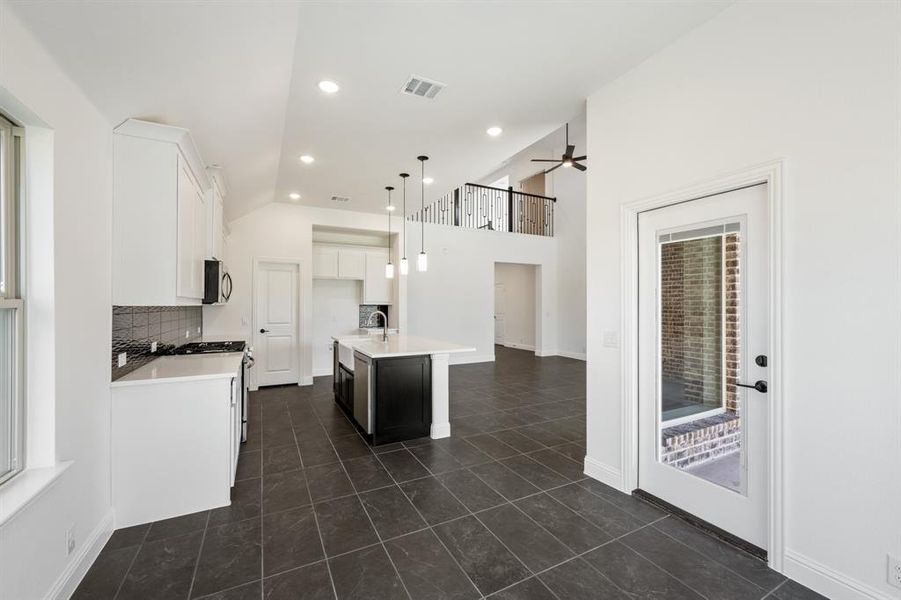 Image 35 of a home in Hampton Park. Image 35 of a home in Hampton Park.