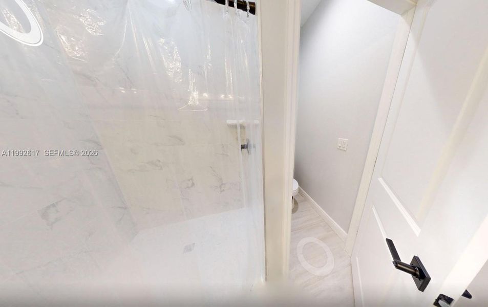 Spacious, unfurnished interior of a new home in , Port Charlotte (Image 14).
