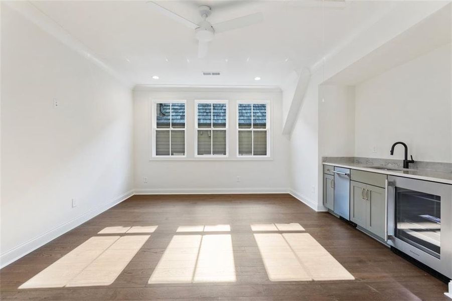 Spacious, unfurnished interior of a new home in , Alpharetta (Image 76). Spacious, unfurnished interior of a new home in , Alpharetta (Image 76).