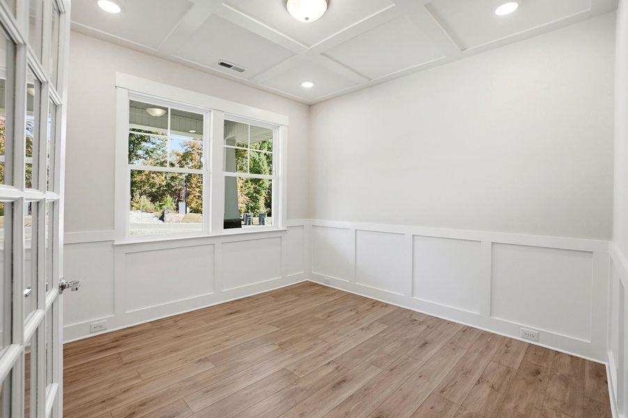 Spacious, unfurnished interior of a new home in Rone Creek, Waxhaw (Image 28).