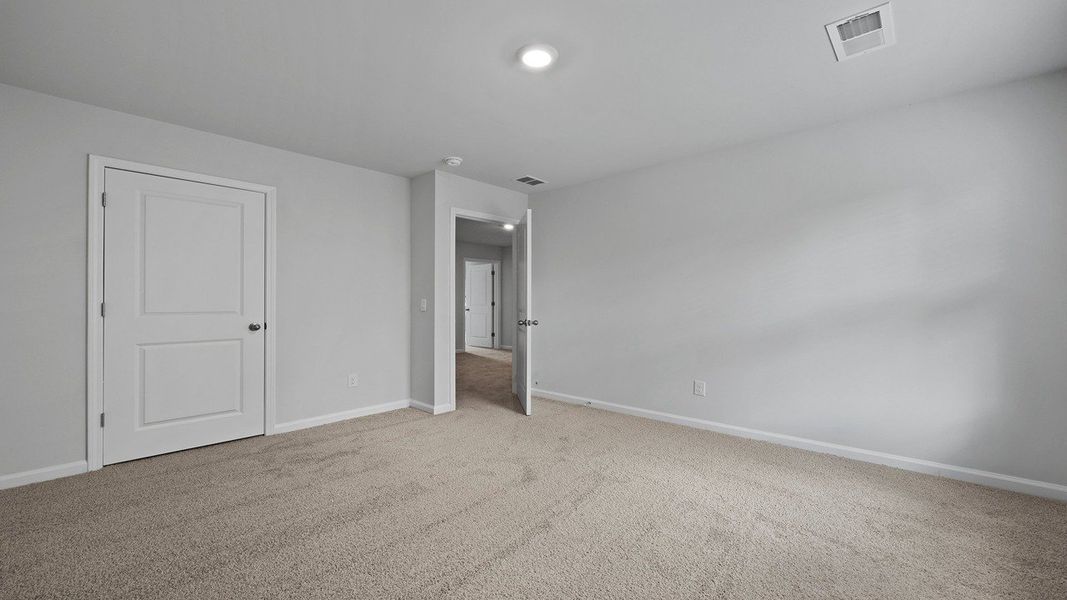 Spacious, unfurnished interior of a new home in The Ranch, Holly Hill (Image 28).