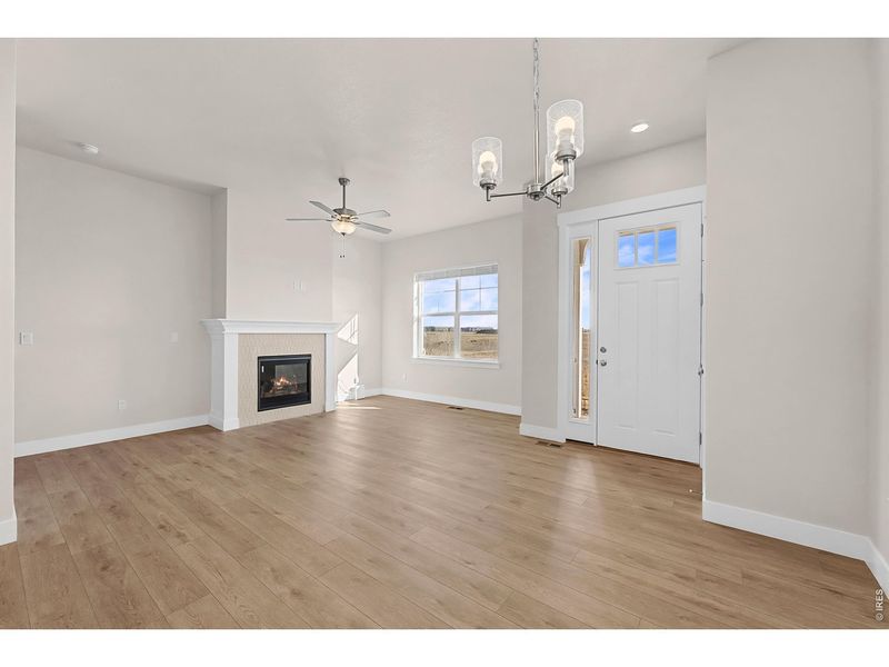 Spacious, unfurnished interior of a new home in The Lakes at Centerra - The Shores, Loveland (Image 21).