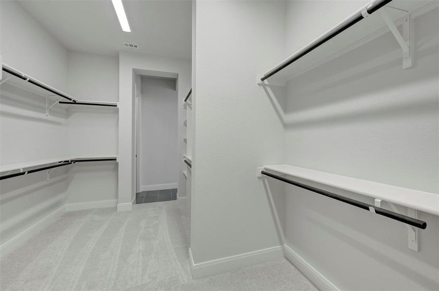 Spacious, unfurnished interior of a new home in The Ridge at Northlake, Northlake (Image 27).