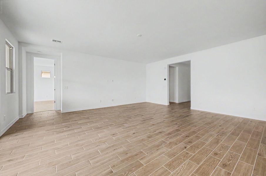 Spacious, unfurnished interior of a new home in Tierra Vistoso, Surprise (Image 8). Spacious, unfurnished interior of a new home in Tierra Vistoso, Surprise (Image 8).