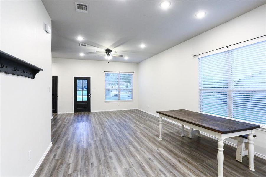 Dining room and Livingroom