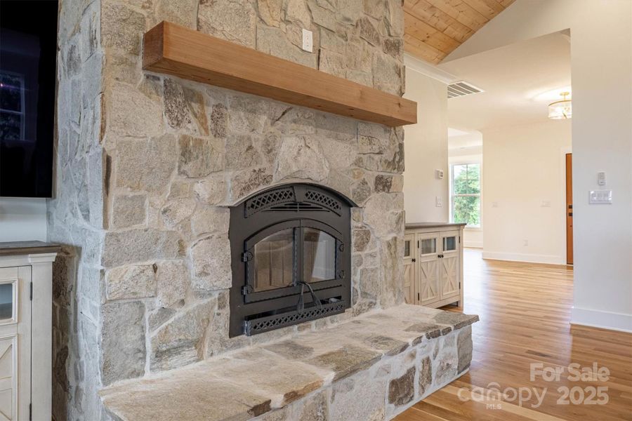 Image 40 of a home in .