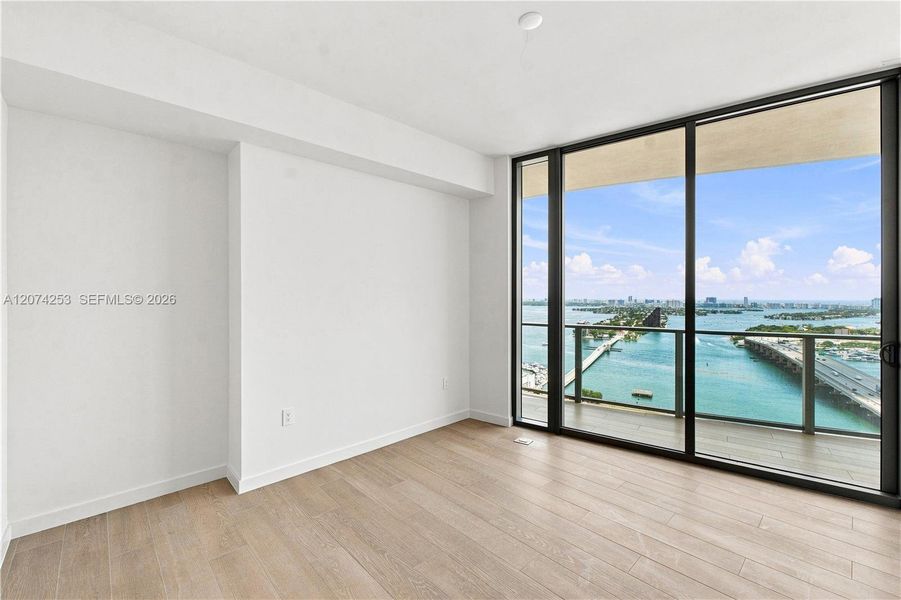 Spacious, unfurnished interior of a new home in , Miami (Image 19).