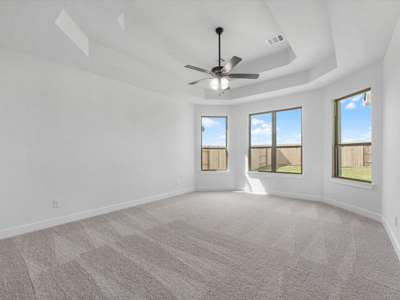 Spacious, unfurnished interior of a new home in Brookewater, Rosenberg (Image 17).
