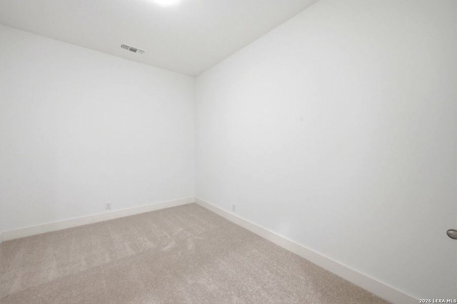 Spacious, unfurnished interior of a new home in Prominence, San Antonio (Image 19).
