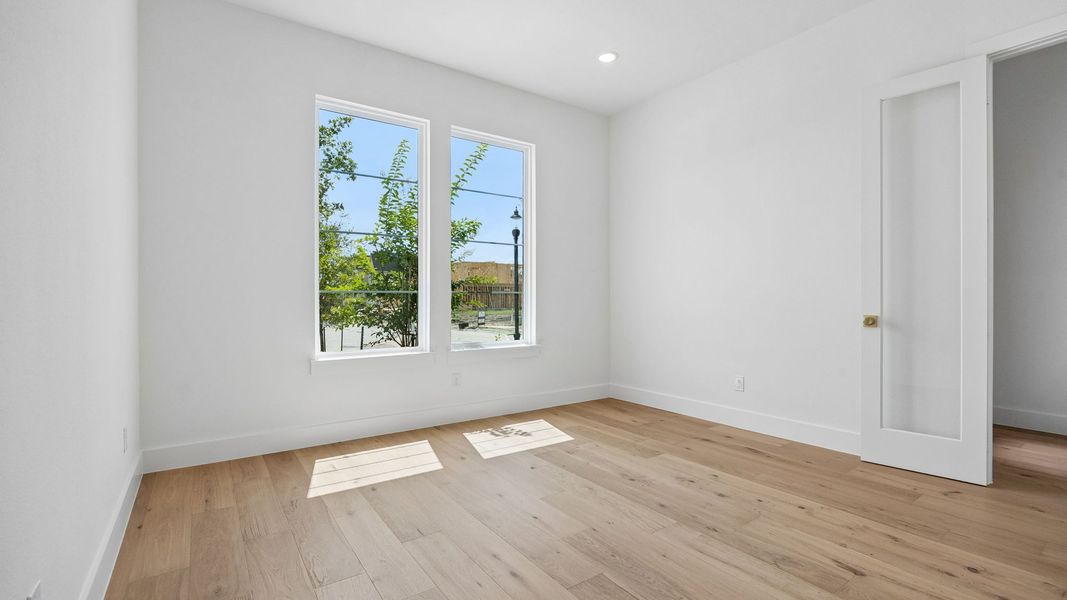 Spacious, unfurnished interior of a new home in Prosper Ridge, Prosper (Image 21).