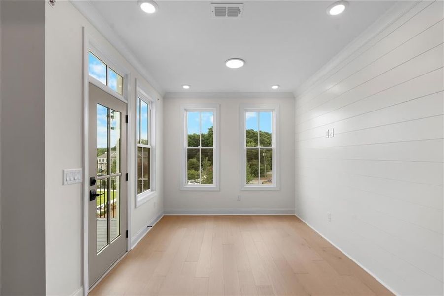 Spacious, unfurnished interior of a new home in Park Walke, Alpharetta (Image 33). Spacious, unfurnished interior of a new home in Park Walke, Alpharetta (Image 33).