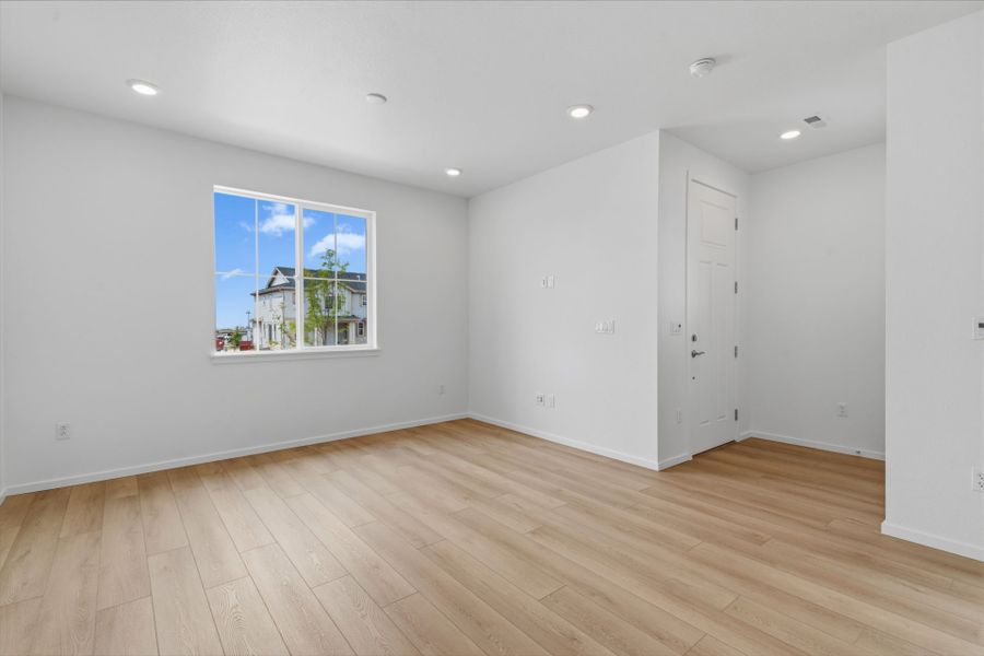 Spacious, unfurnished interior of a new home in Sky Ranch, Watkins (Image 12).