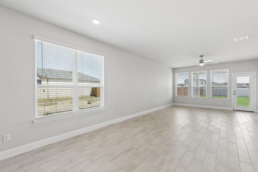 Spacious, unfurnished interior of a new home in Bellagio, Forney (Image 10). Spacious, unfurnished interior of a new home in Bellagio, Forney (Image 10).