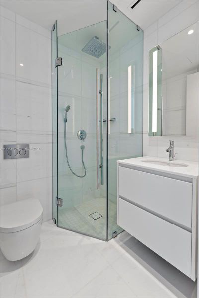 Bath 5 Bath 5