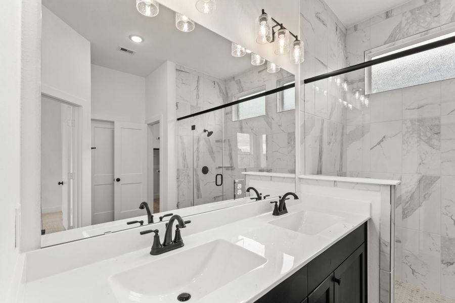 Furnished interior view inside a new home in Beacon Point, Texas City (Image 7).