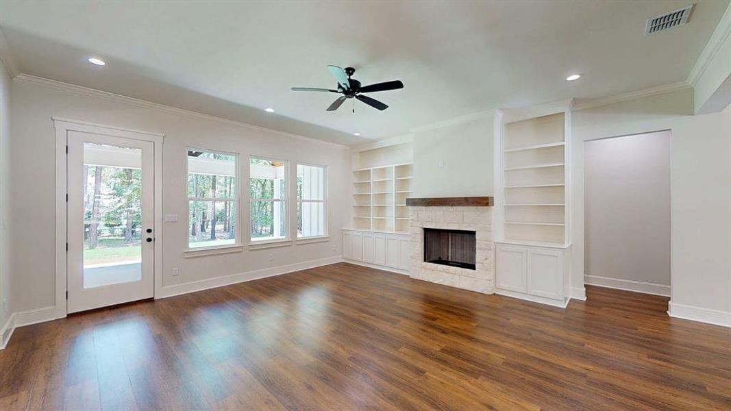 Spacious, unfurnished interior of a new home in , Tyler (Image 21).
