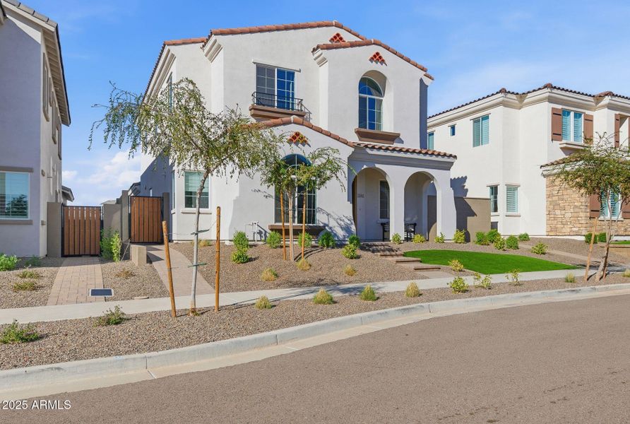 2-web-or-mls-2142 W Hide Tr-2