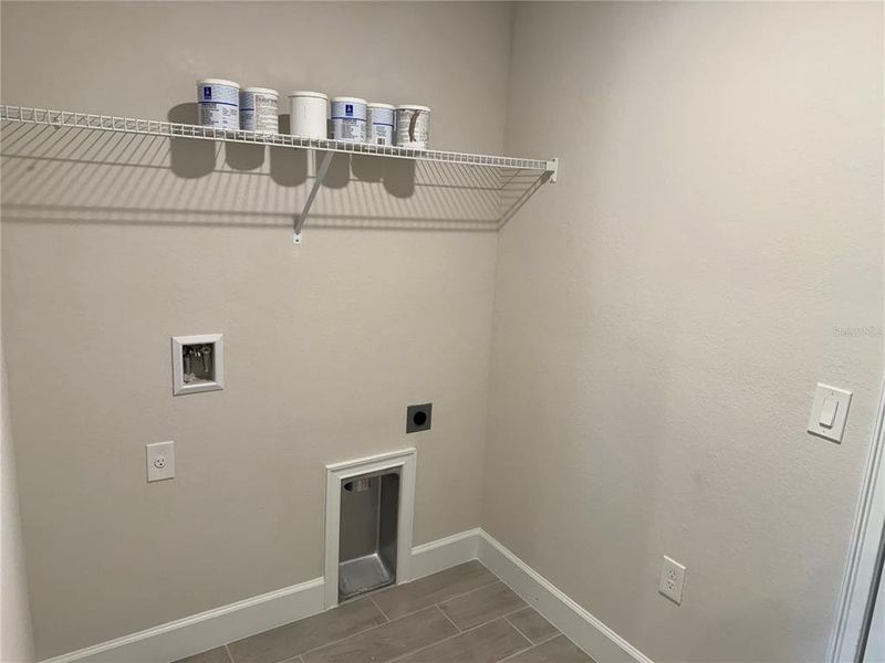 Spacious, unfurnished interior of a new home in , Rotonda West (Image 12).