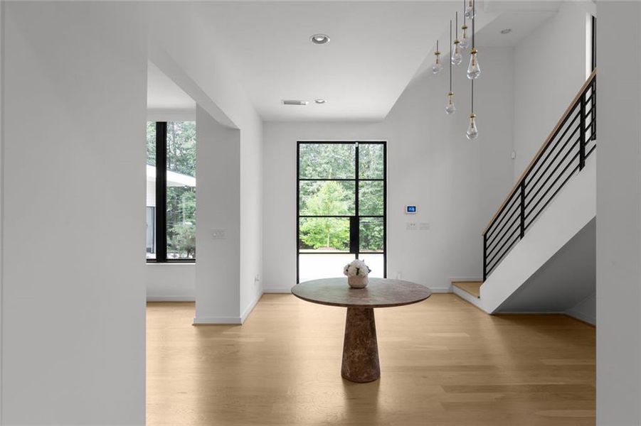 Spacious, unfurnished interior of a new home in , Atlanta (Image 19).