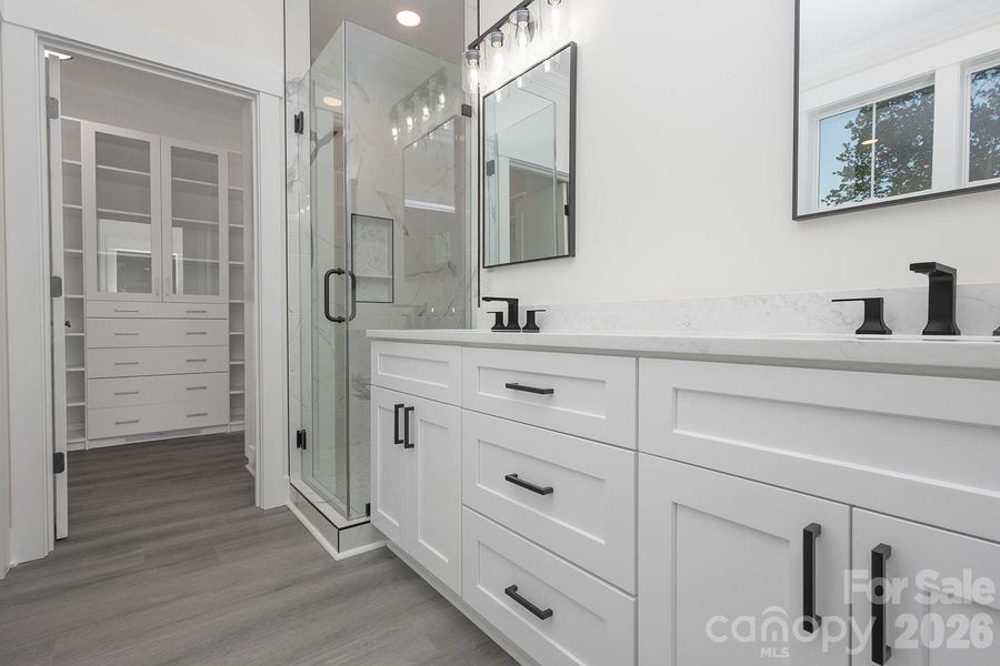 Furnished interior view inside a new home in , Kings Mountain (Image 6).