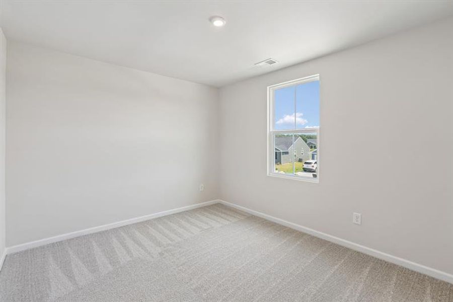 Spacious, unfurnished interior of a new home in Somerset, Santee (Image 20).