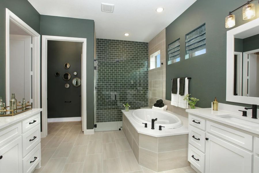 The Brynlee Primary Bath