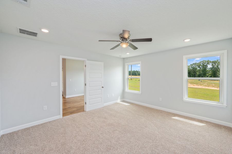 Spacious, unfurnished interior of a new home in , Crestview (Image 25).