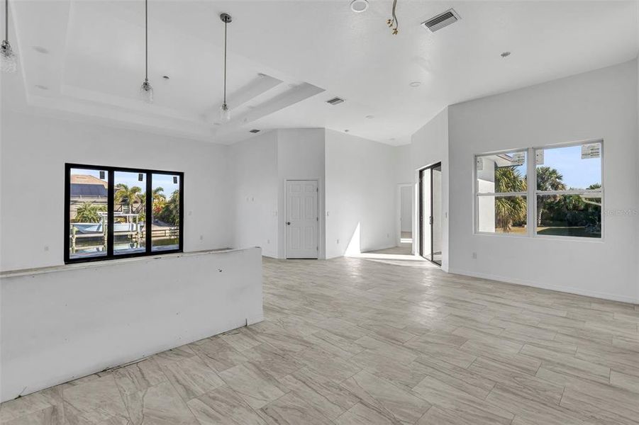 Spacious, unfurnished interior of a new home in , Port Charlotte (Image 24).