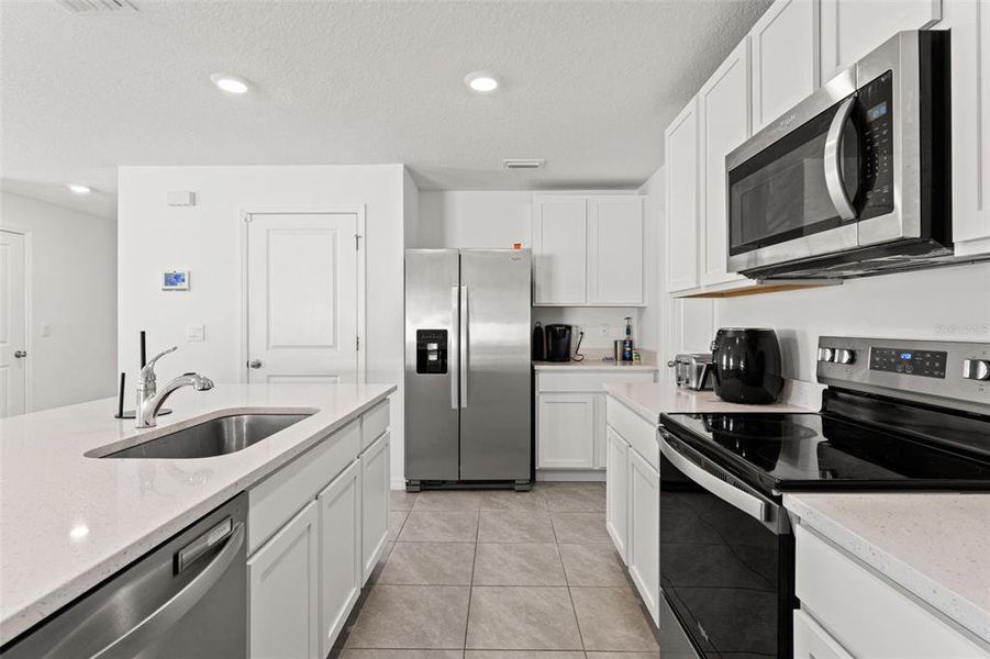 Furnished interior view inside a new home in Harvest Ridge, Zephyrhills (Image 11).