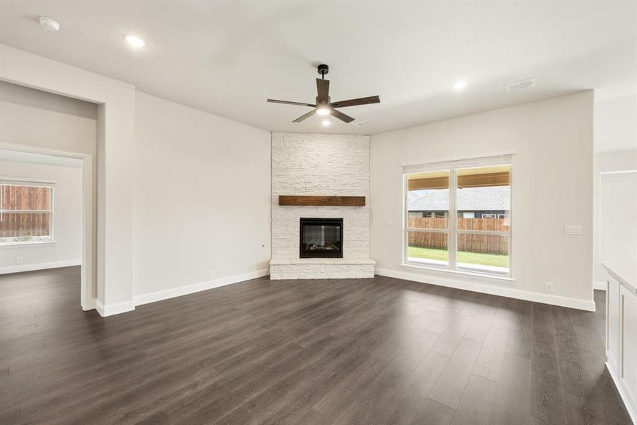 Spacious, unfurnished interior of a new home in Homestead at Daniel Farms, DeSoto (Image 22).