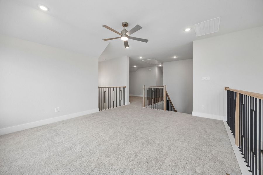Spacious, unfurnished interior of a new home in Painted Tree Lakeside, McKinney (Image 26).