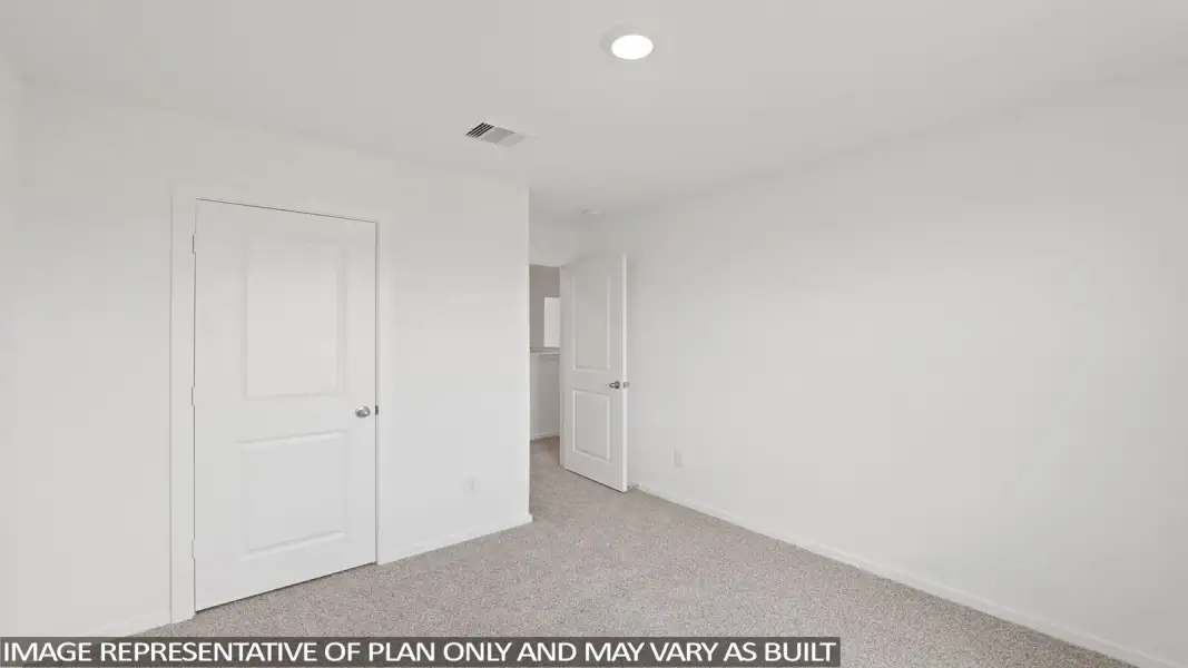 Spacious, unfurnished interior of a new home in Lexington Heights, Willis (Image 17).