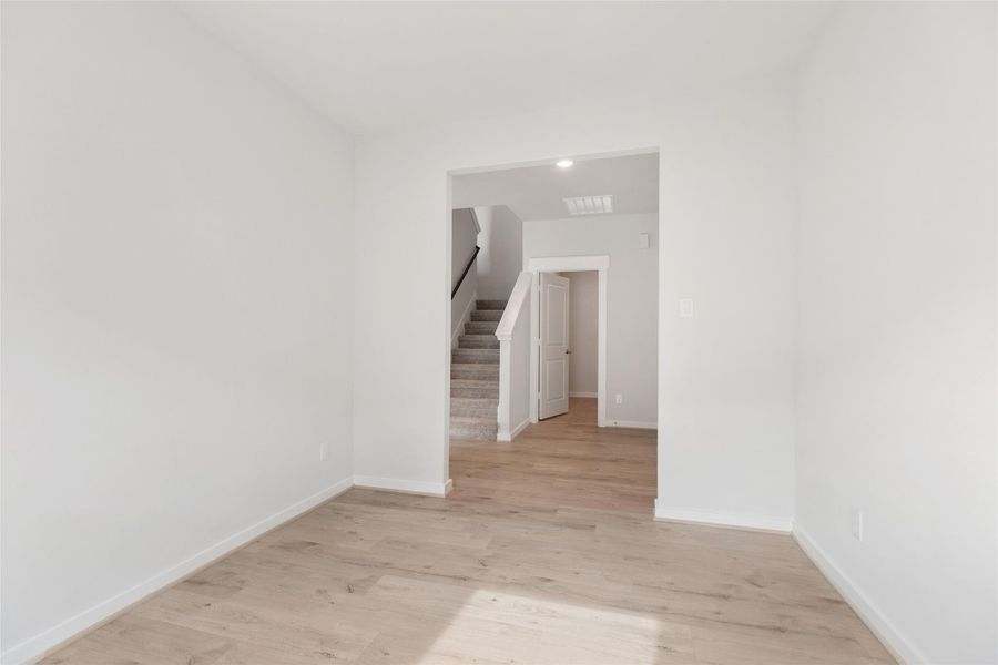 Spacious, unfurnished interior of a new home in Cielo, Conroe (Image 27). Spacious, unfurnished interior of a new home in Cielo, Conroe (Image 27).
