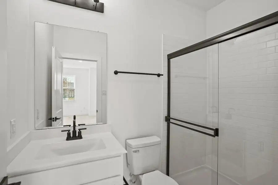 Extra Suite bath (*Photo not of actual home and used for illustration purposes only.) Extra Suite bath (*Photo not of actual home and used for illustration purposes only.)