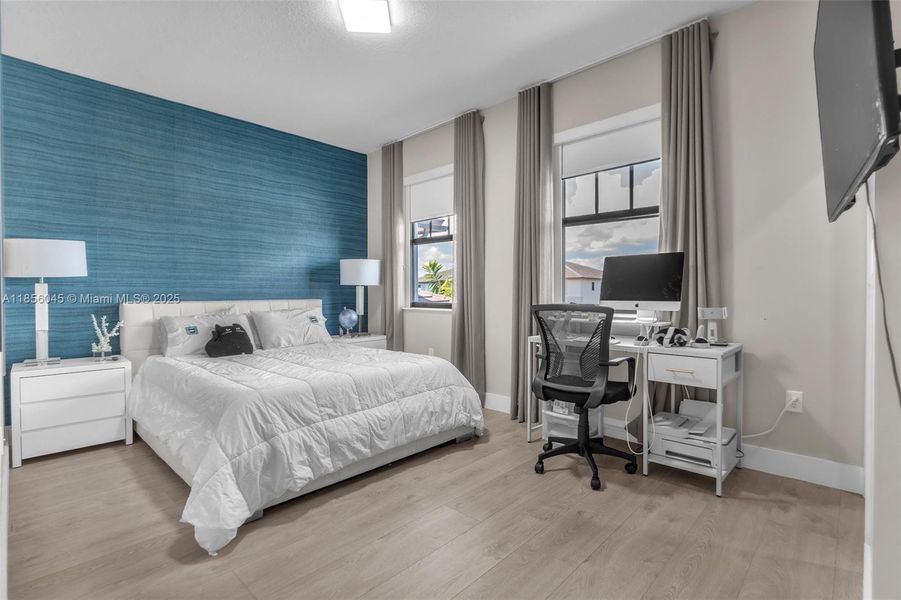 Furnished interior view inside a new home in , Miramar (Image 38).