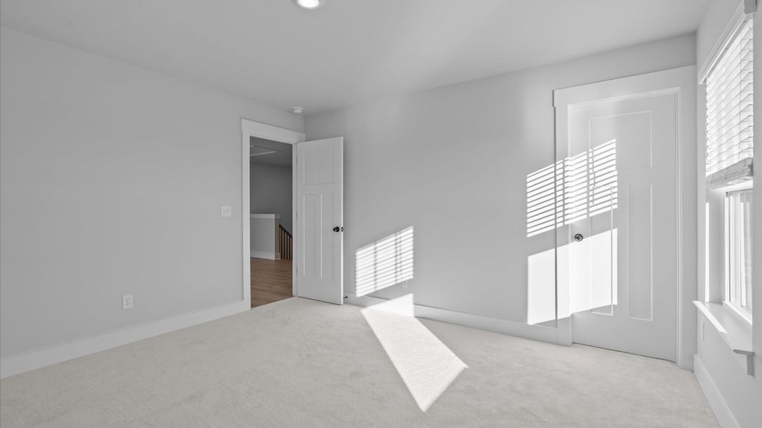 Furnished interior view inside a new home in Woodglen, Piedmont (Image 25).