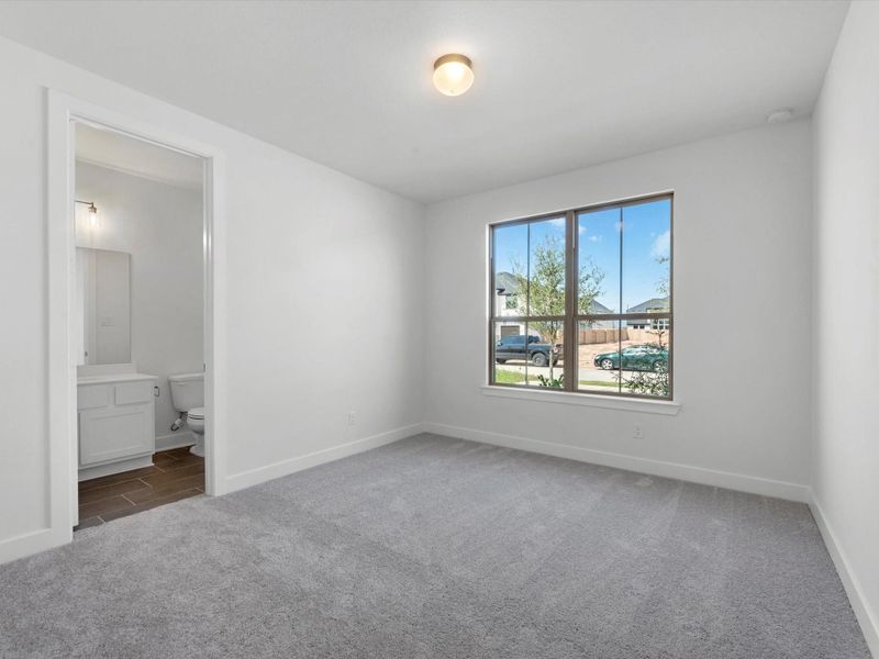 Spacious, unfurnished interior of a new home in Grange - 55', Katy (Image 15).