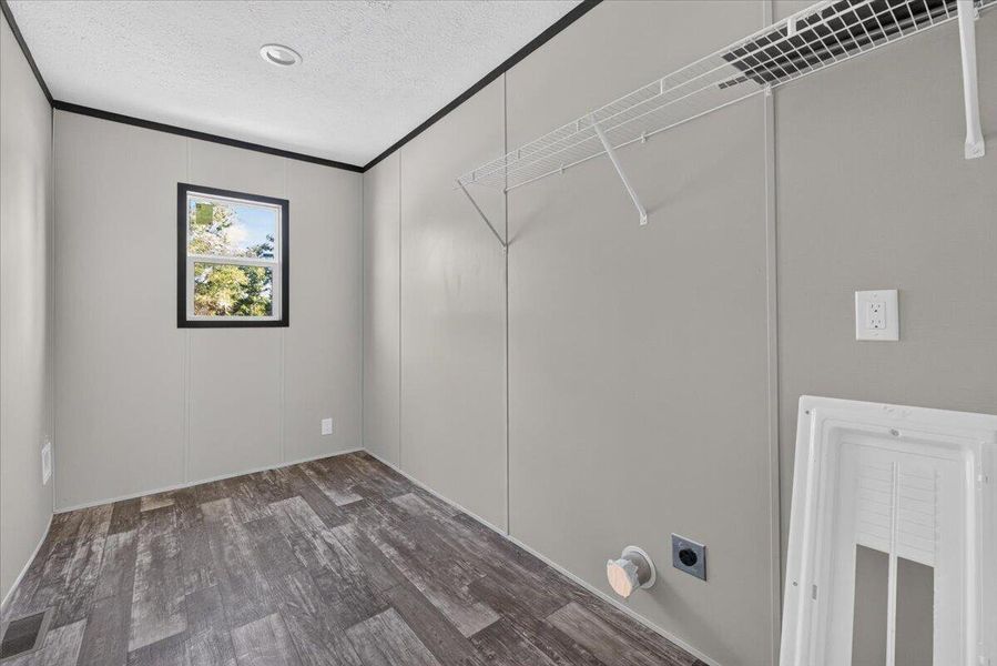 Spacious, unfurnished interior of a new home in , Cross (Image 14).