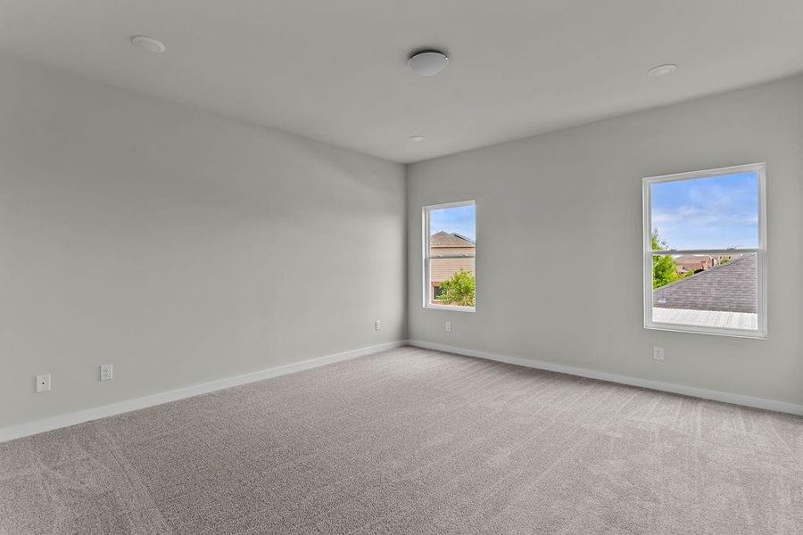 Spacious, unfurnished interior of a new home in Trails of Fossil Creek, Fort Worth (Image 27).