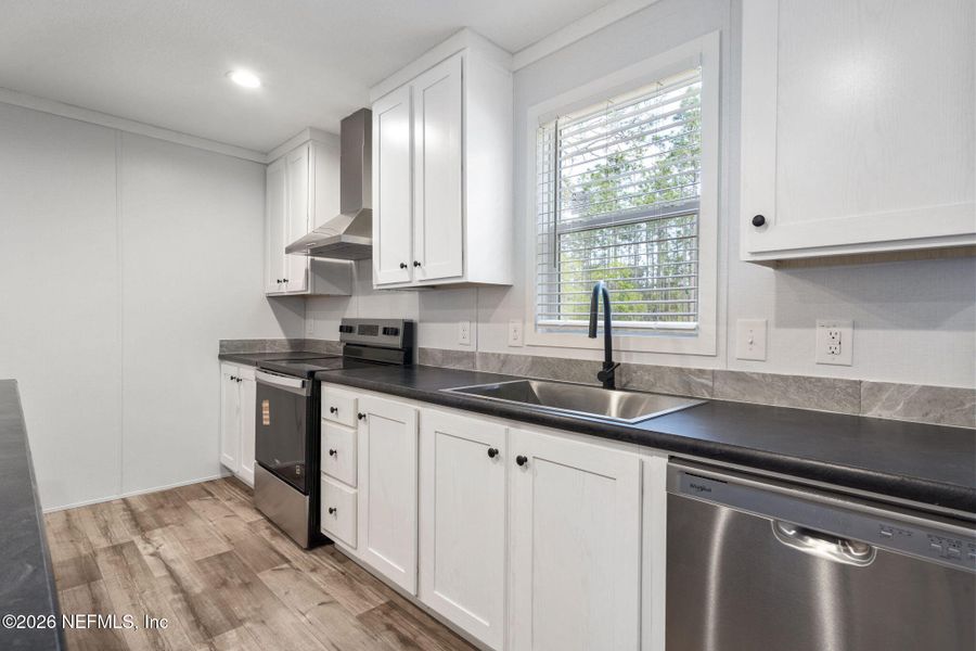 Furnished interior view inside a new home in , Hawthorne (Image 17).