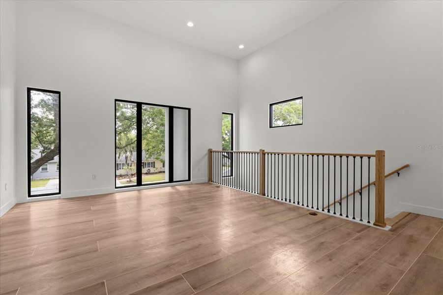 Spacious, unfurnished interior of a new home in , Winter Park (Image 43).