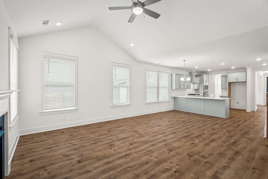 4br New Home in Spring Hill, TN.  - Slide 25