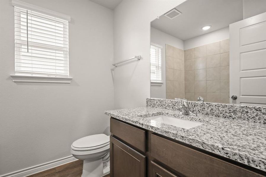 Furnished interior view inside a new home in Sycamore Landing, Fort Worth (Image 5). Furnished interior view inside a new home in Sycamore Landing, Fort Worth (Image 5).