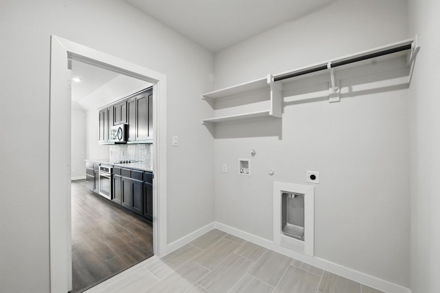 Representative unfurnished interior of a home built from the McKinley II by Cheldan Homes in Terra Vista Estates, Springtown (Image 20).