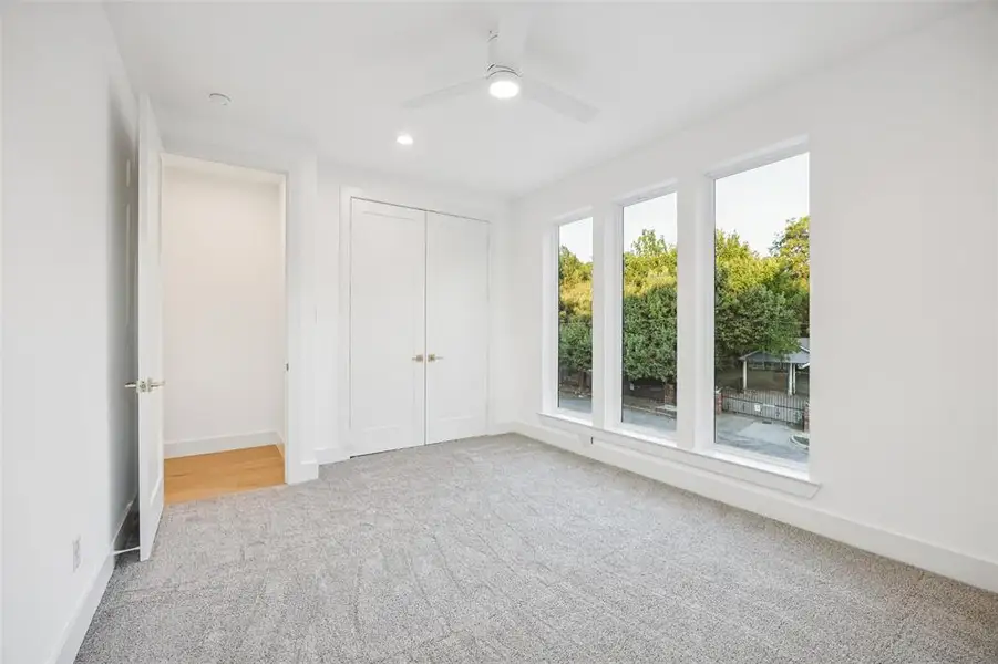 Spacious, unfurnished interior of a new home in , Dallas (Image 18).