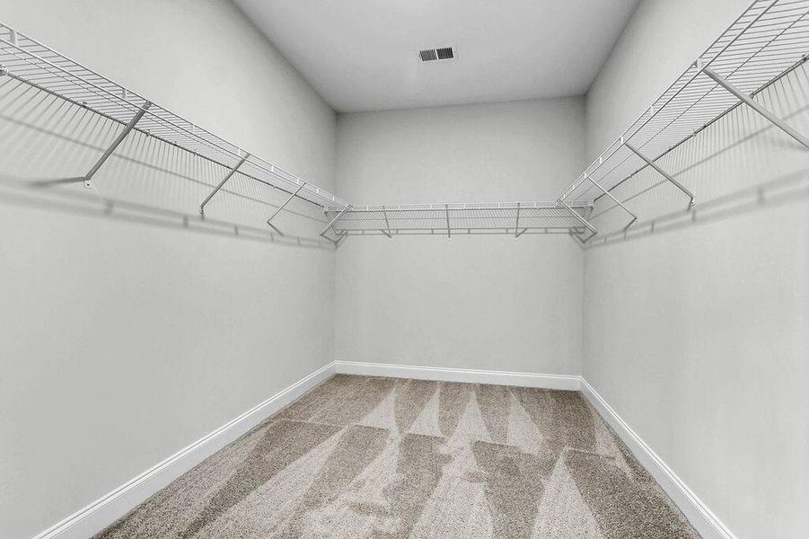 Spacious, unfurnished interior of a new home in Kings River Preserve, Hollywood (Image 22).