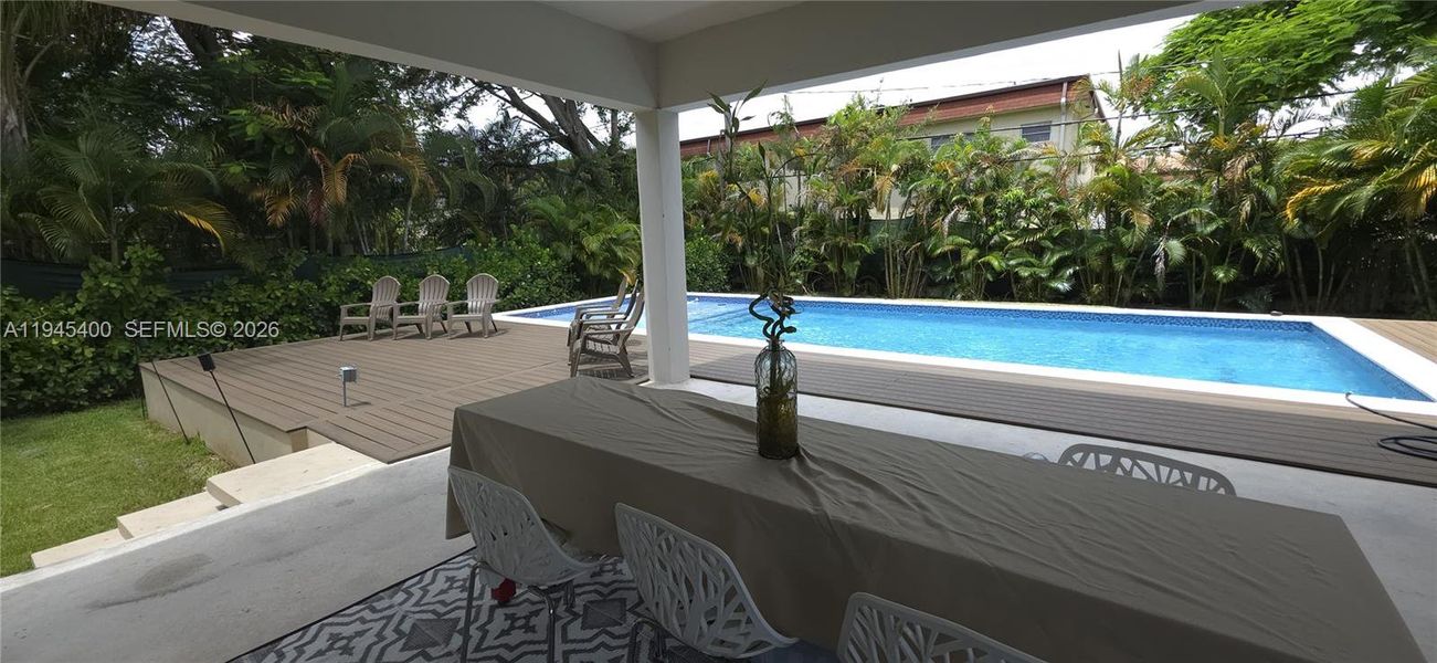 Exterior details and patio area of a home in , Dania Beach (Image 20).