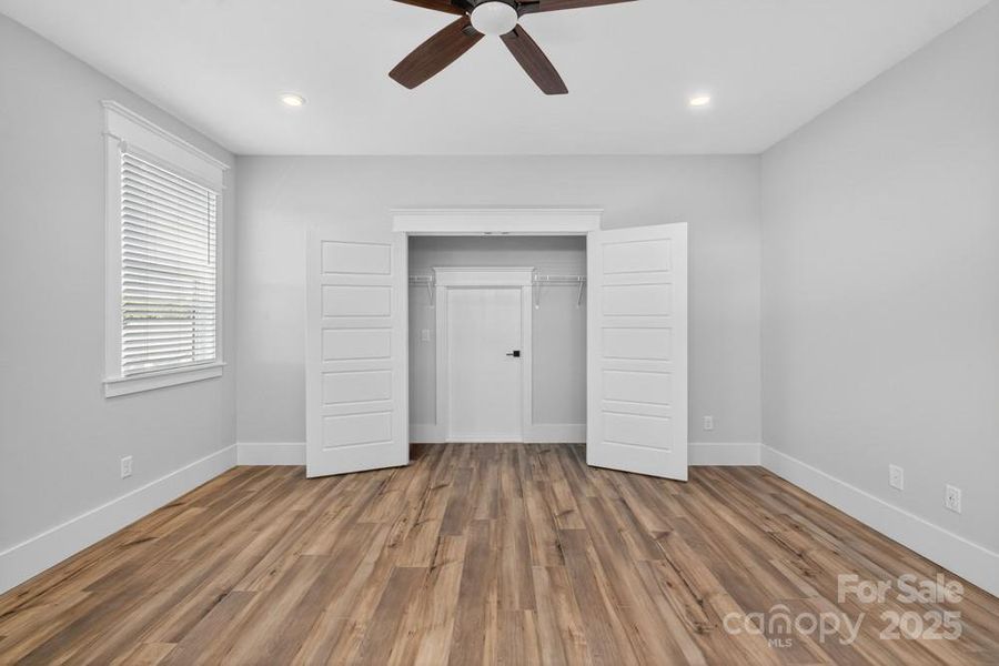 Spacious, unfurnished interior of a new home in Stoneridge Hills, Rock Hill (Image 27). Spacious, unfurnished interior of a new home in Stoneridge Hills, Rock Hill (Image 27).