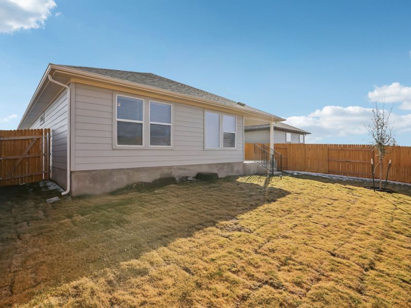 Exterior details and patio area of a home in Prairie Winds - Reserve Collection, Hutto (Image 3).